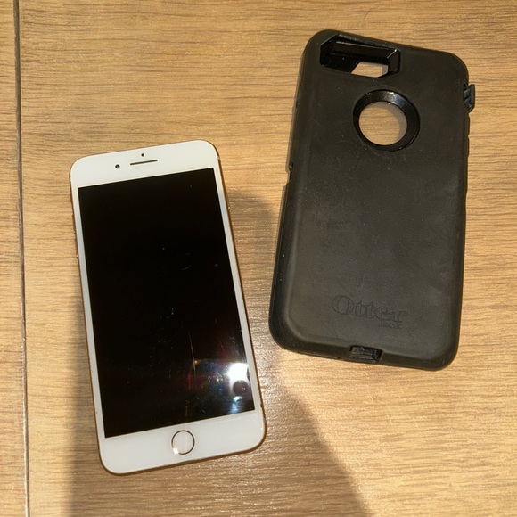 Apple iPhone 8+ (8 Plus) - Unlocked - Rose Gold and White - Picture 2 of 8